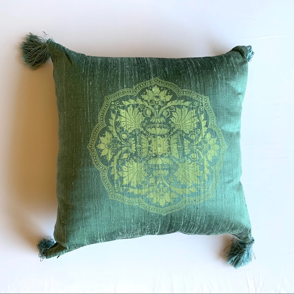 Bright green decorative pillow Chartreuse medallion design Tassels Silky Accent
